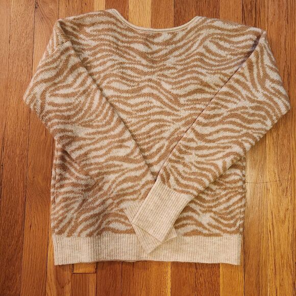 Abercrombie & Fitch Scoop Neck Zebra Print Sweater, Camel & Cream Cozy Knit Sz M - Picture 7 of 10